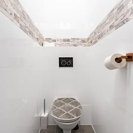 Dabka Comfort By Bookinghost Apartamento Gdynia